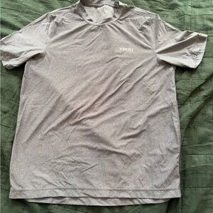Vuori athletic tee shirt
